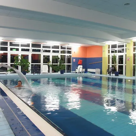 Hotel *** Nat