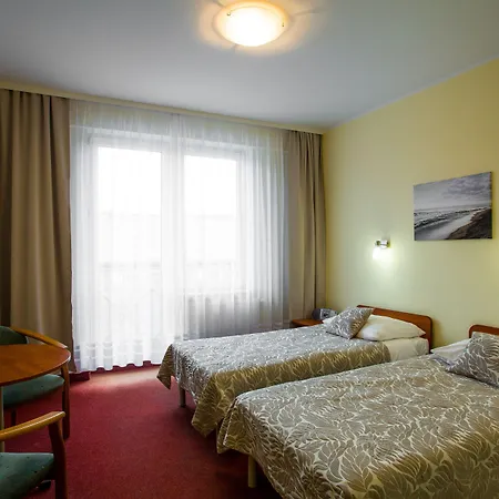 Hotel *** Nat