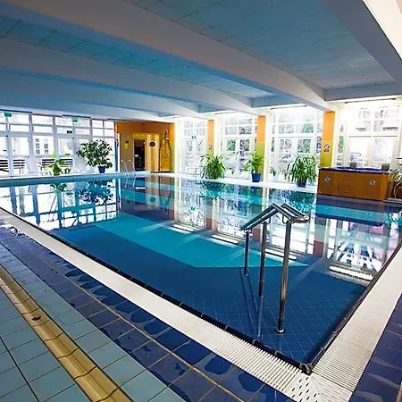Hotel *** Nat
